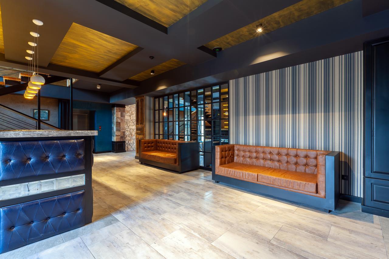 Solomon Hotel Кутаиси Екстериор снимка