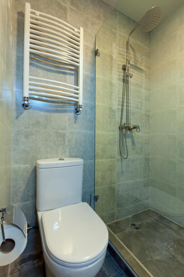 Solomon Hotel Кутаиси Екстериор снимка